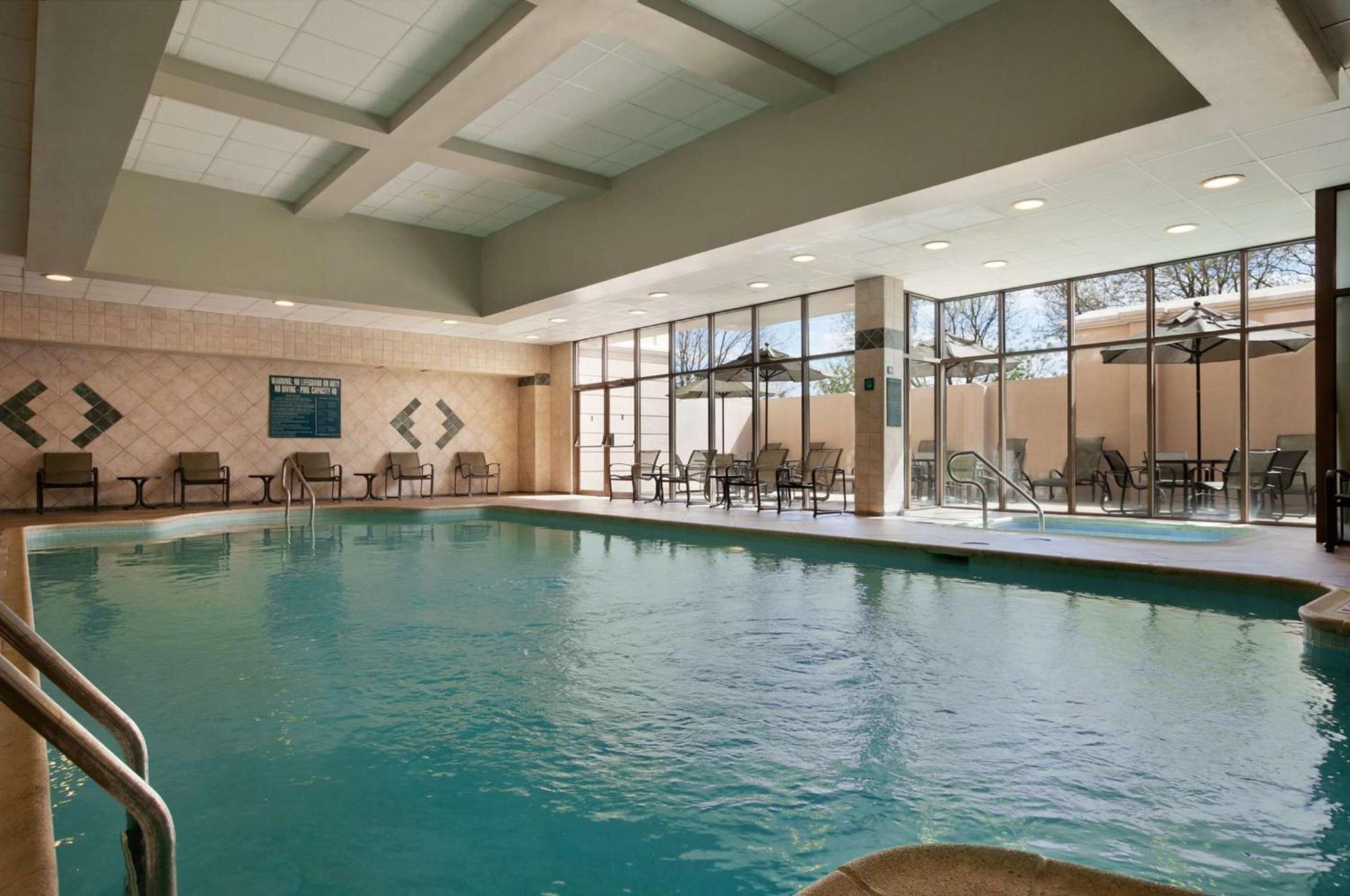 Embassy Suites By Hilton Philadelphia Airport Filadélfia Exterior foto
